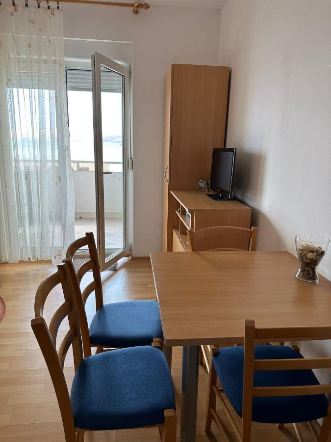 Apartmani Karlobag Exterior foto